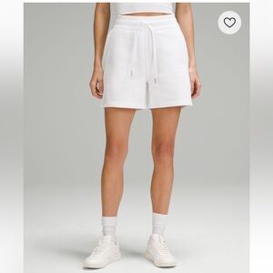 Lululemon Scuba high-rise short 5”